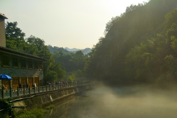 晨雾  北院区 感染科门诊  梁桂英.jpg